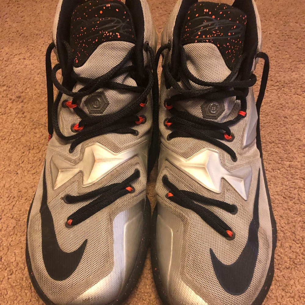 Men’s lebron basketball shoes
